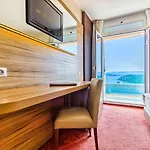 Panorama Hotel 4*
