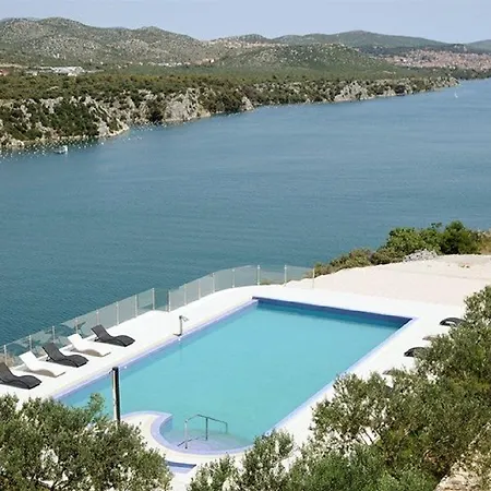 Panorama Hotel 4*