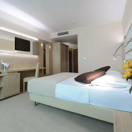 Panorama Hotel 4*