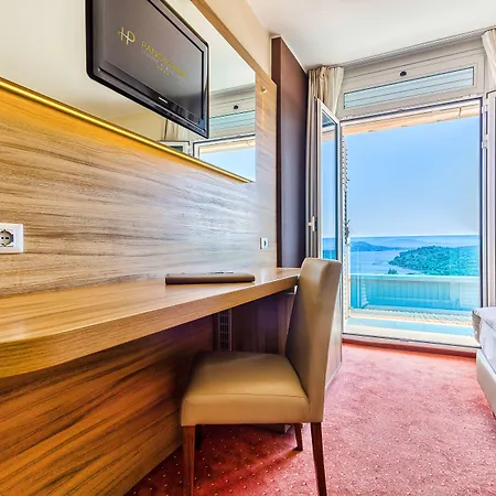 Panorama Hotel 4*