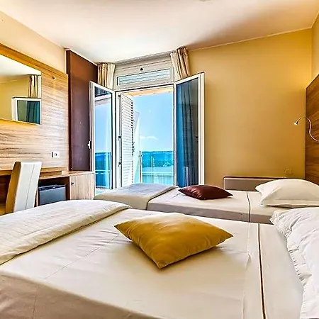 Panorama Hotel 4*