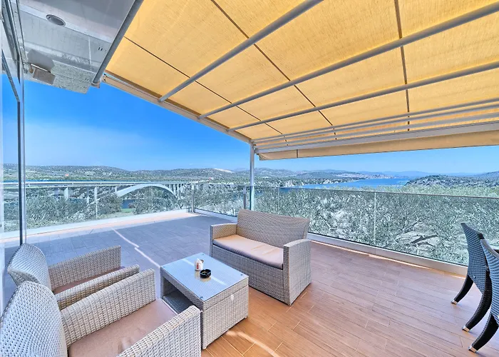 מלון Panorama 4*