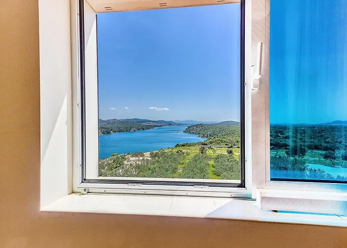 Panorama 4* שיבניק