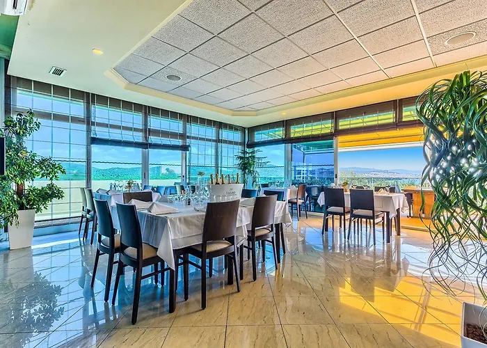 מלון Panorama שיבניק