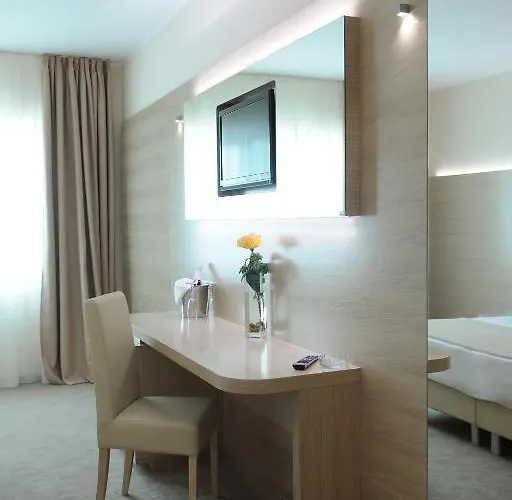 מלון Panorama שיבניק